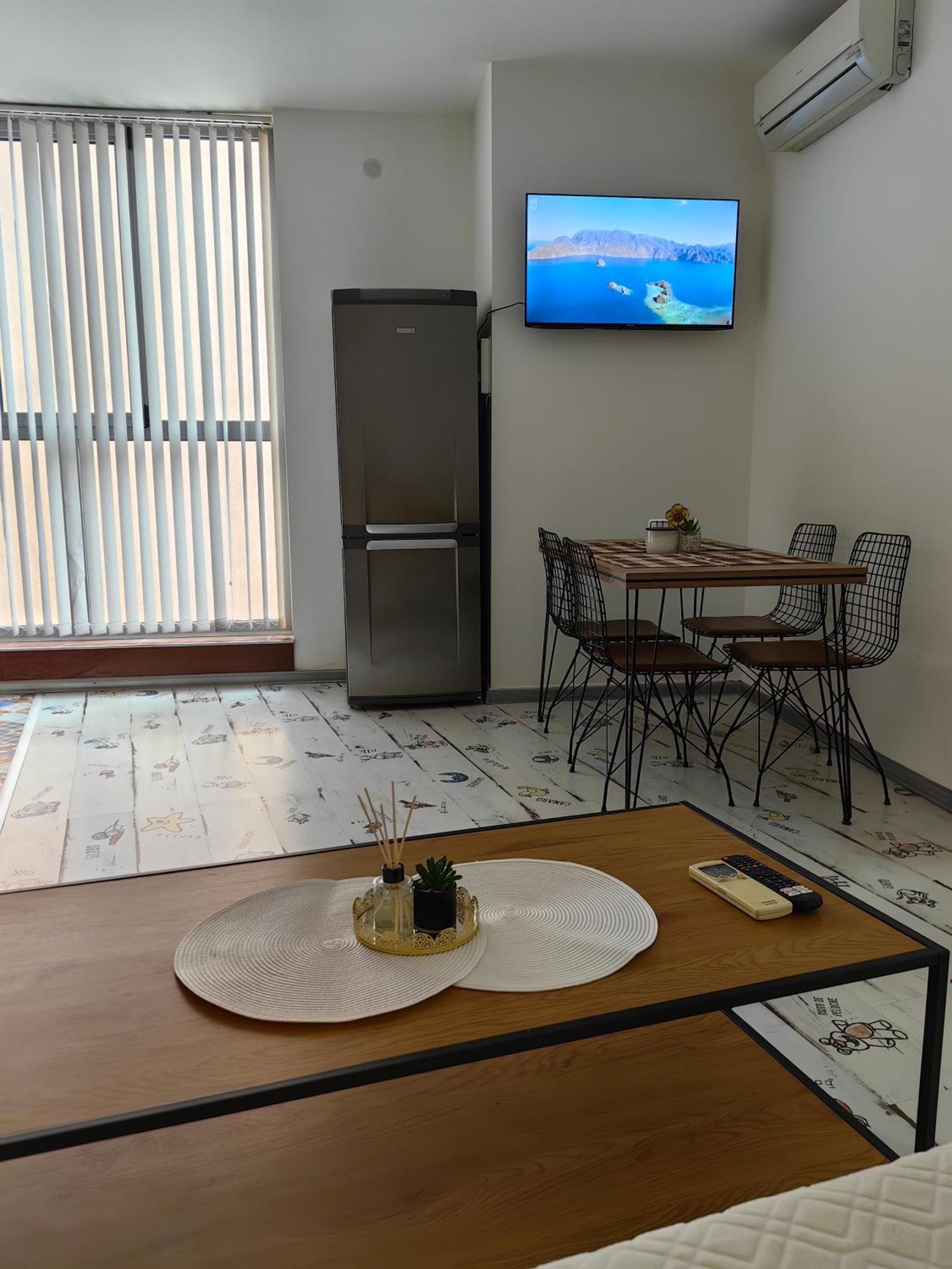 2 Bedrooms Apartment. Пловдив Екстериор снимка