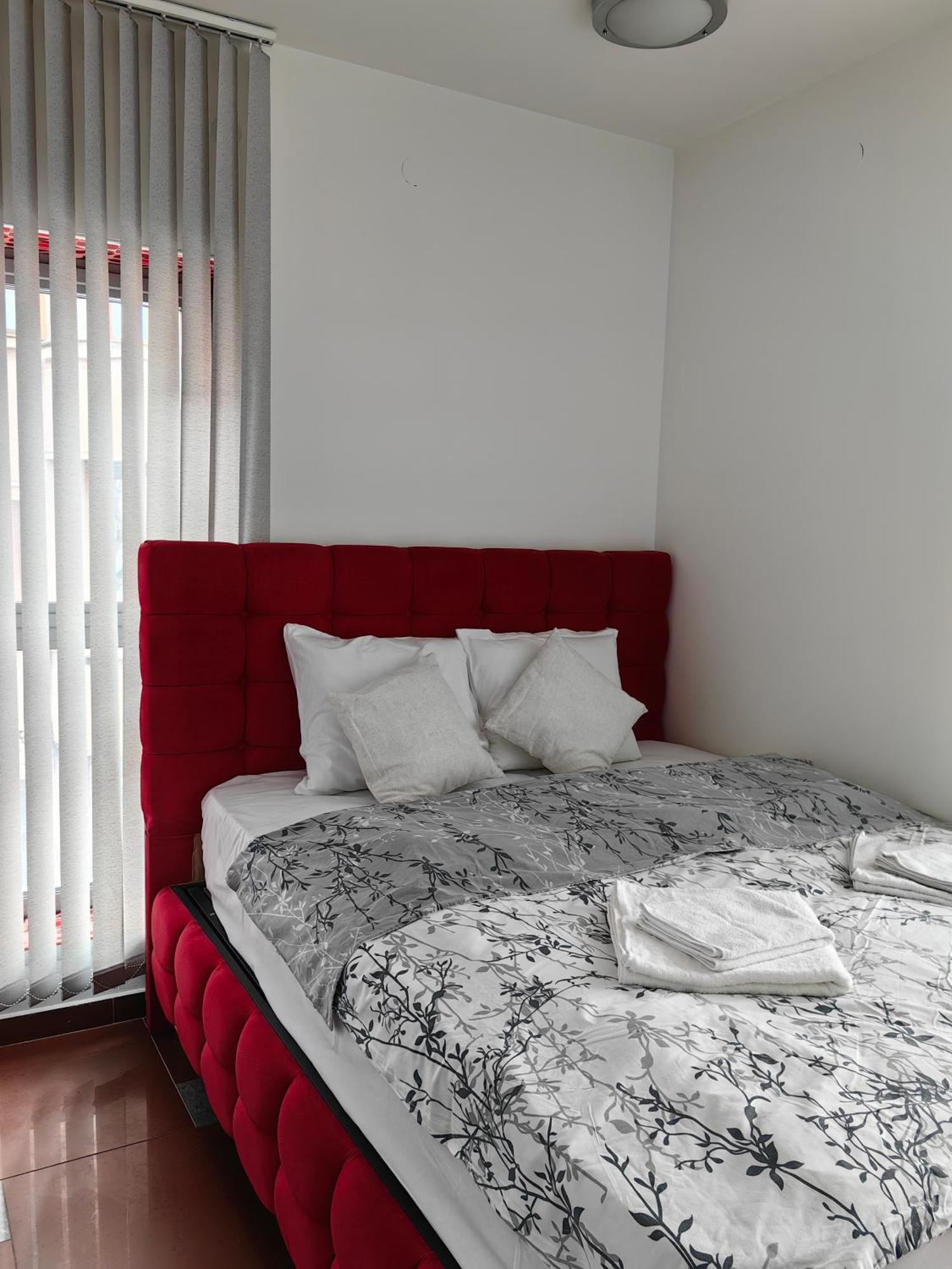 2 Bedrooms Apartment. Пловдив Екстериор снимка