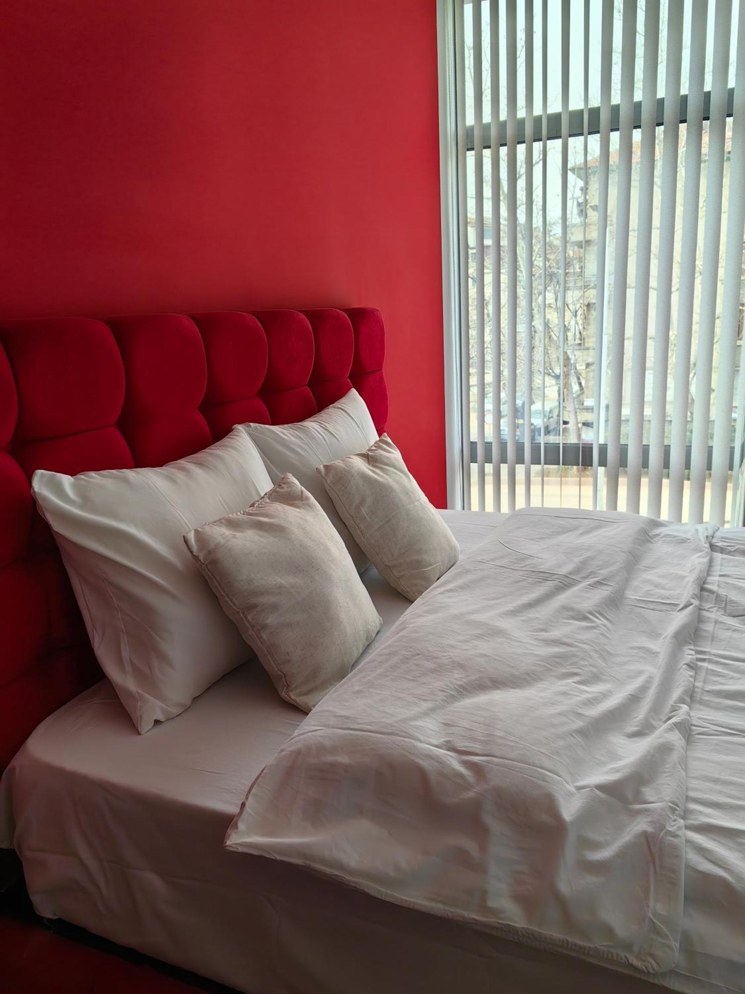 2 Bedrooms Apartment. Пловдив Екстериор снимка